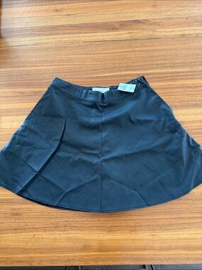 New with tags Abercrombie and fitch flared  leather skirt sz women’s M